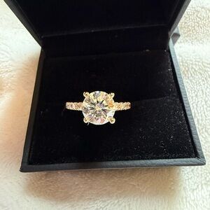 2 Carat Diamond Wedding Ring. YG, size 8.5.